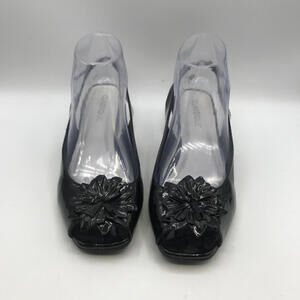 Classique Slingback Black Sandals with Floral Accent Size 8 W